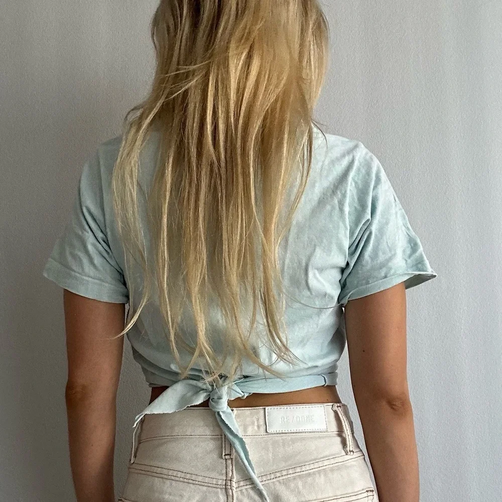 Vintage American Apparel So Cal Graphic Short Sleeve Tie Back Crop Tee Turquoise - Picture 4 of 10